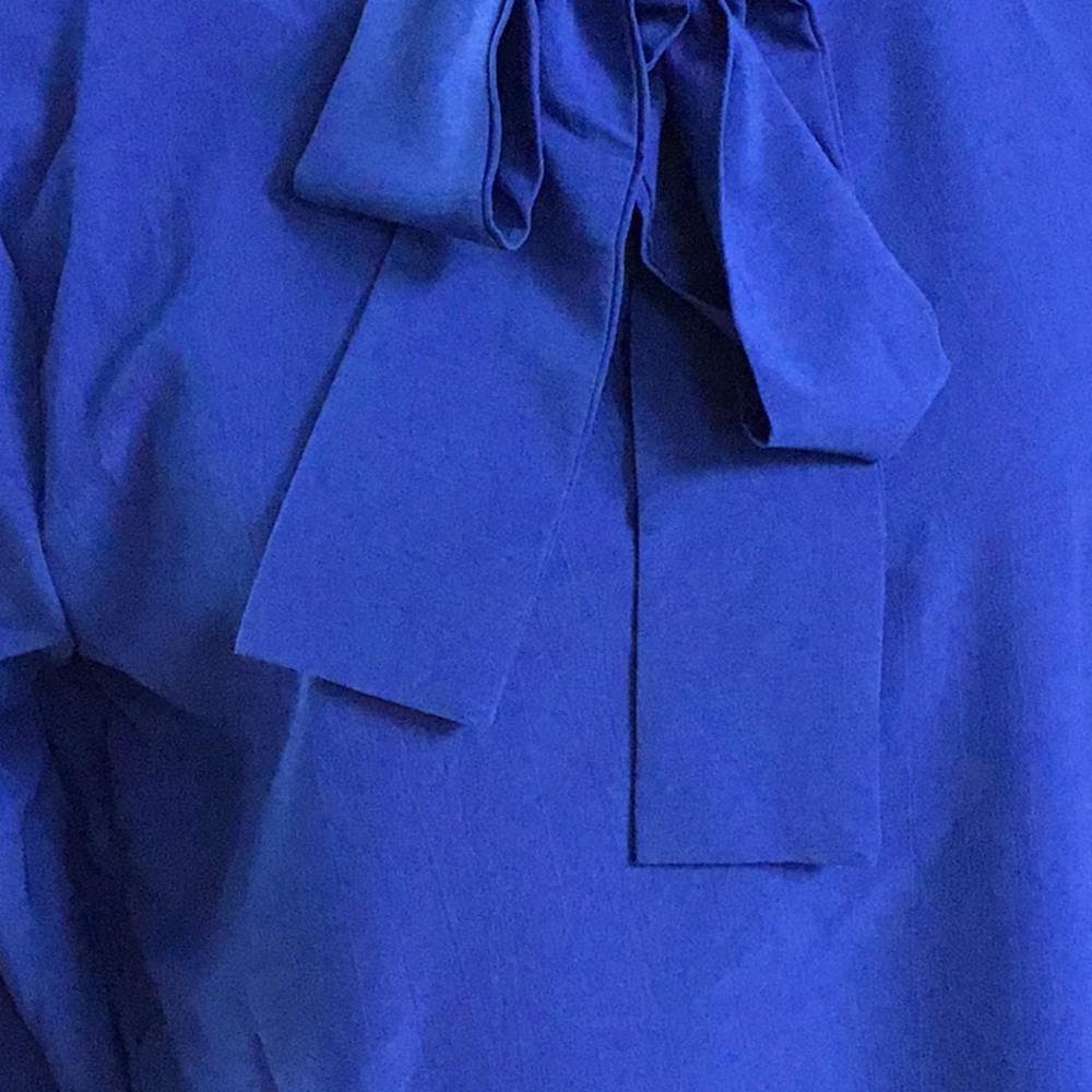 πSALEπ Bell sleeve bow tie blouse - Picture 3 of 3